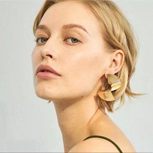 NEW~ Anthropologie Shashi "1984" Twisted Gold Fan Earrings